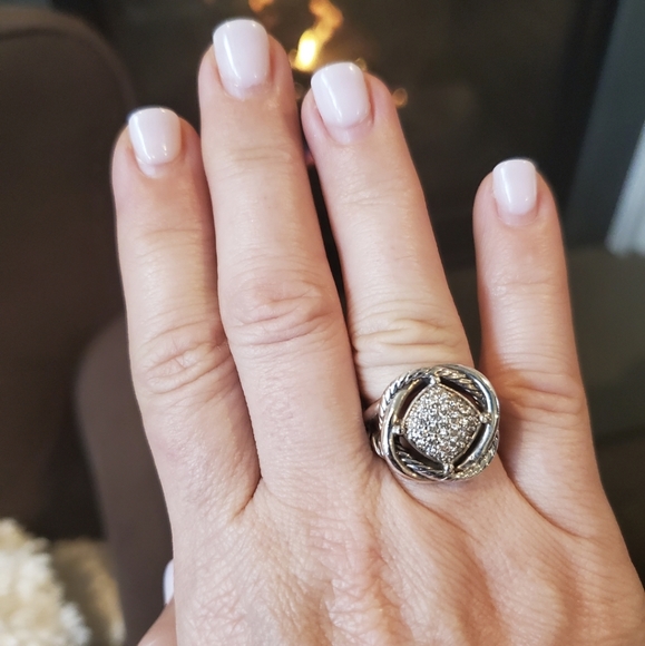 David Yurman Infinity Ring with Diamonds - Picture 3 of 5